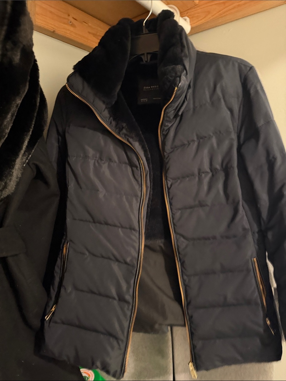Zara Black Quilted Puffer Jacket with Faux Fur Collar with Hoodie